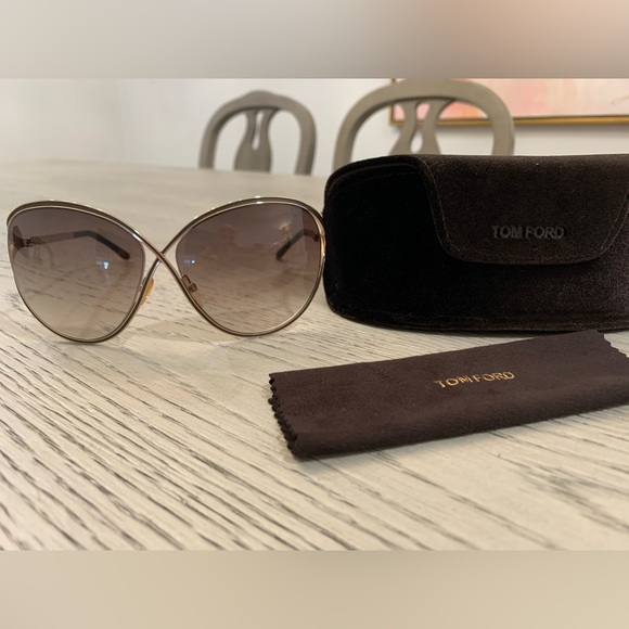 Tom Ford Other - Tom Ford Sienna Sunglasses